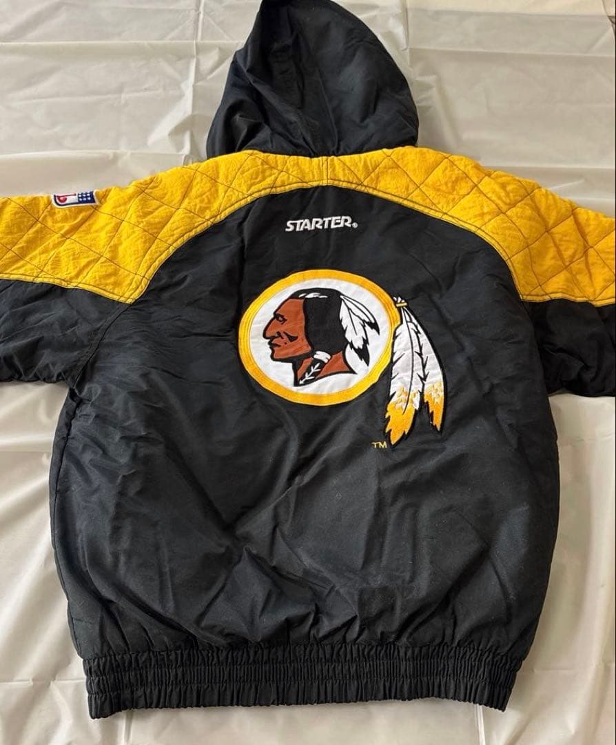 NFL レッドスキンズ ナイロン　ジャンパー　ジャケット used