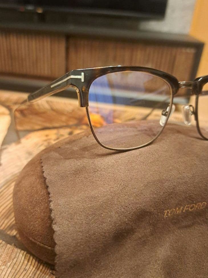 TOM FORD 眼鏡 TF5590-B 052 トムフォード