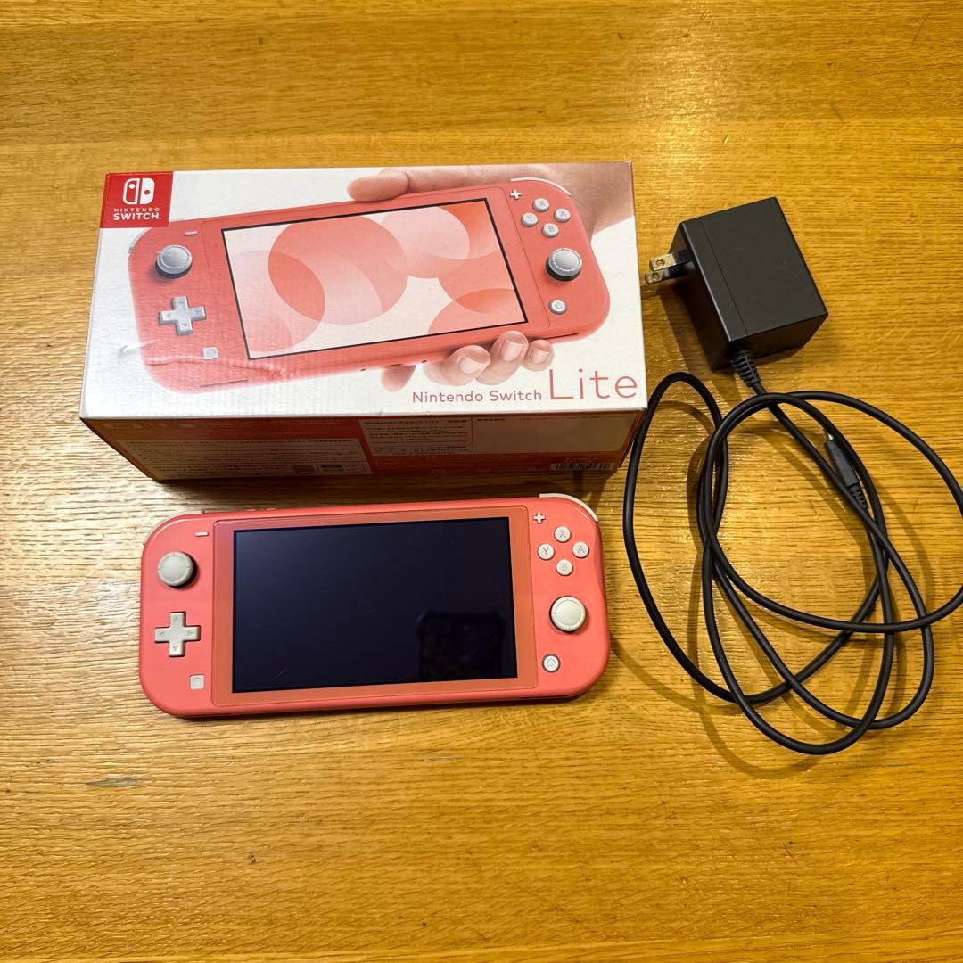 Nintendo Switchライト　コーラルピンク