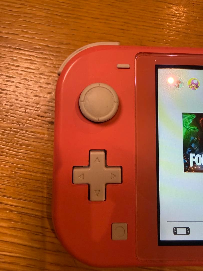 Nintendo Switchライト　コーラルピンク